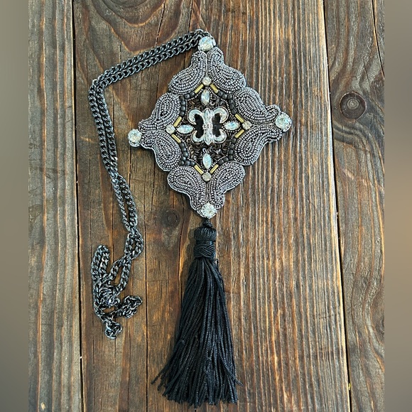 Ranjana Khan Ornate Tassel Statement Necklace - Picture 1 of 8